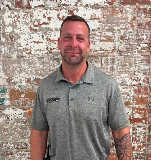 Click to view profile for Dustin Wellington